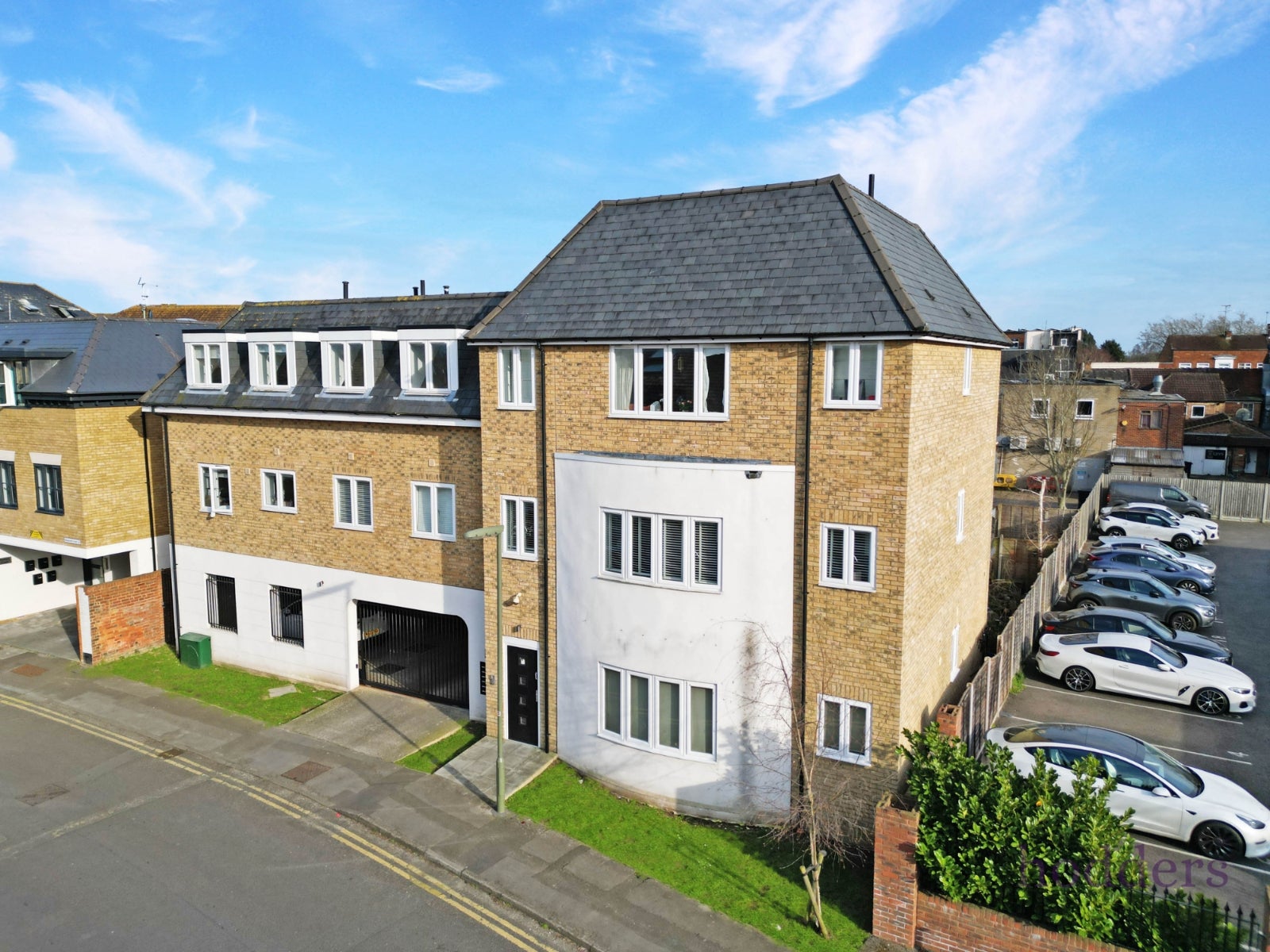 Flat Gogmore Lane in Borough of Runnymede