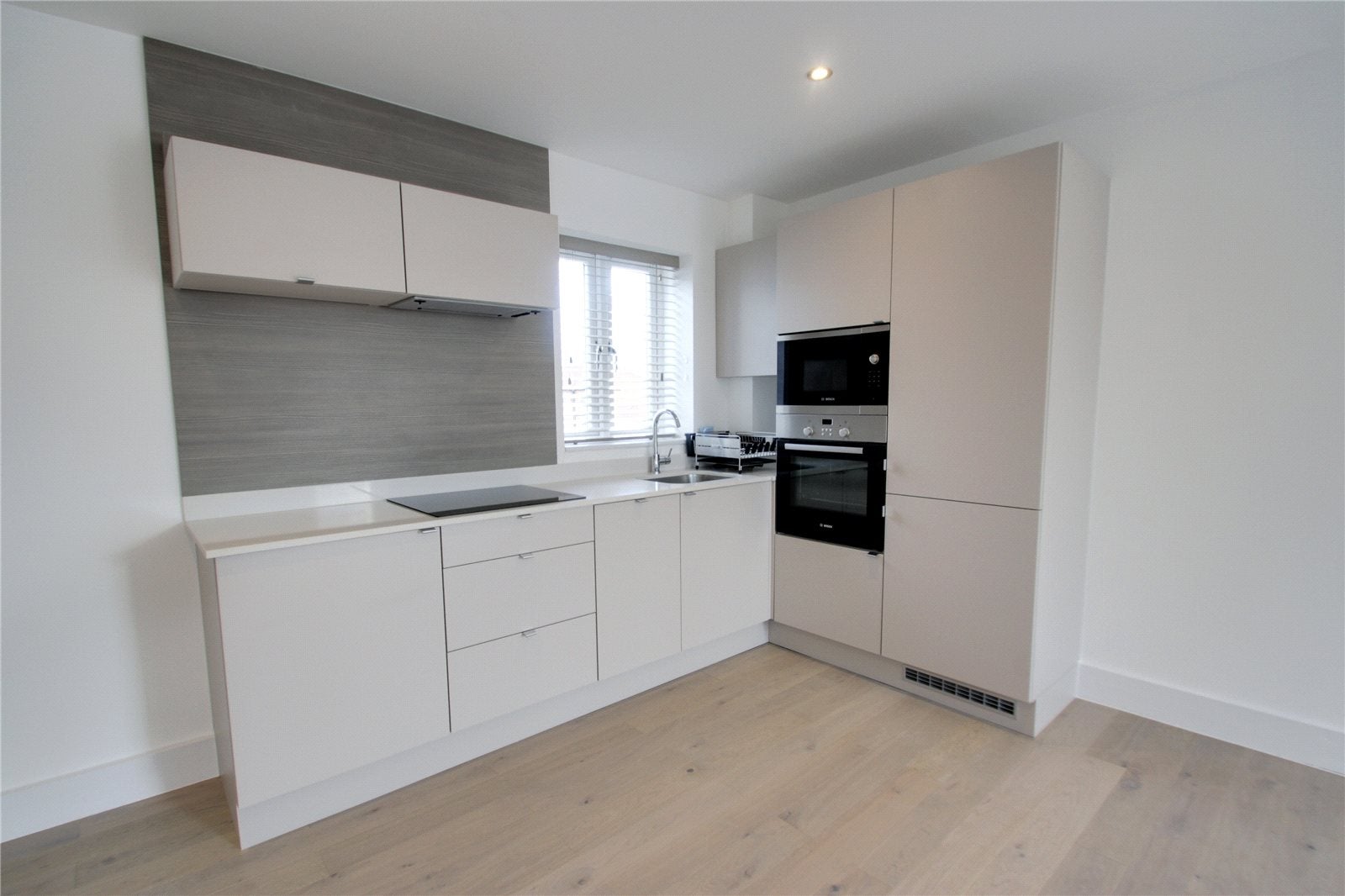 Flat Gogmore Lane in Borough of Runnymede