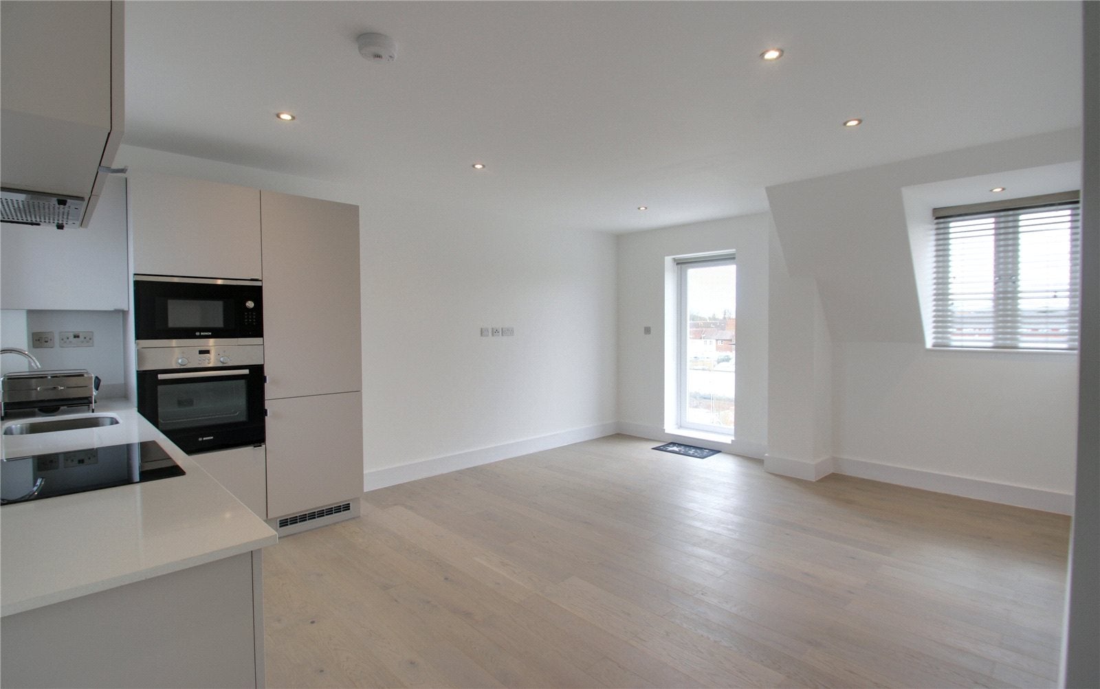 Flat Gogmore Lane in Borough of Runnymede