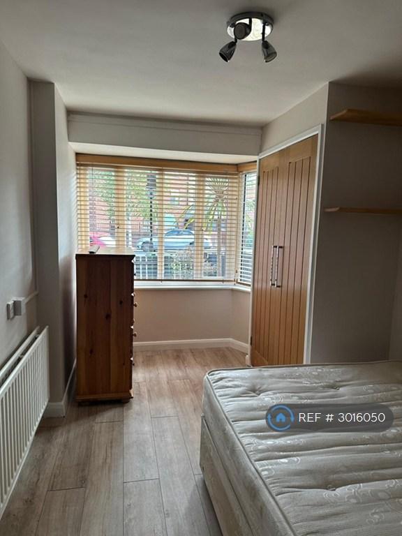 Flat Loats Road in Greater London