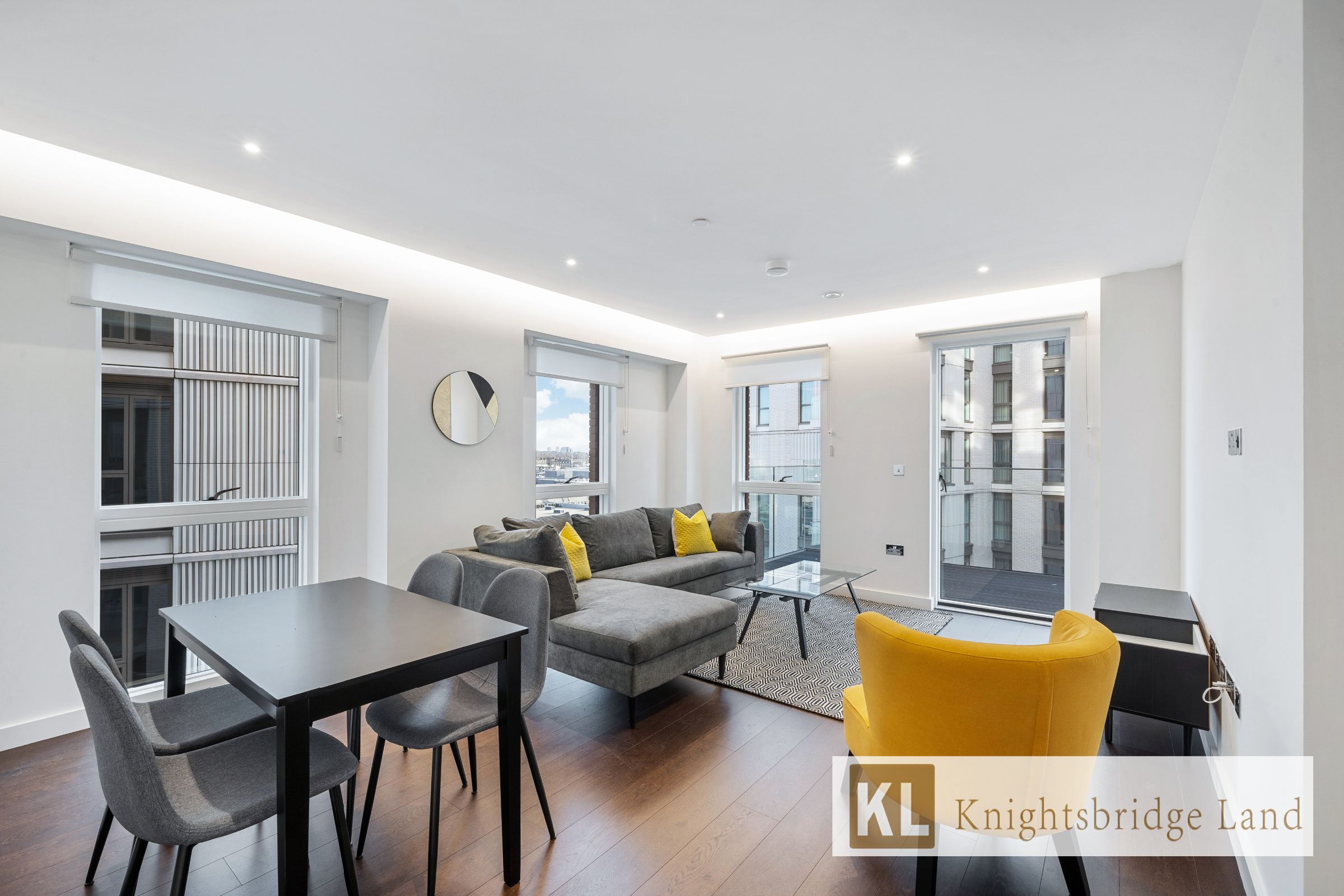 Flat Malthouse Road in Greater London