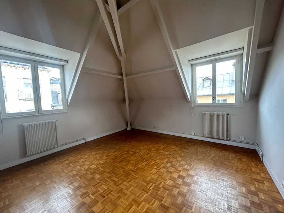 Appartement Impasse des Gendarmes à Versailles