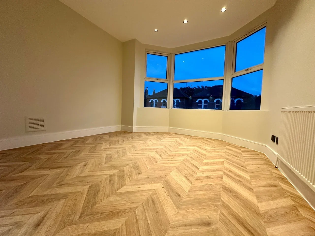 Flat Brigstock Road in Greater London