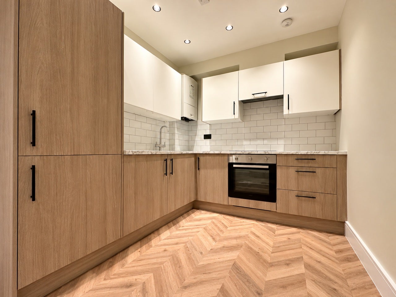 Flat Brigstock Road in Greater London