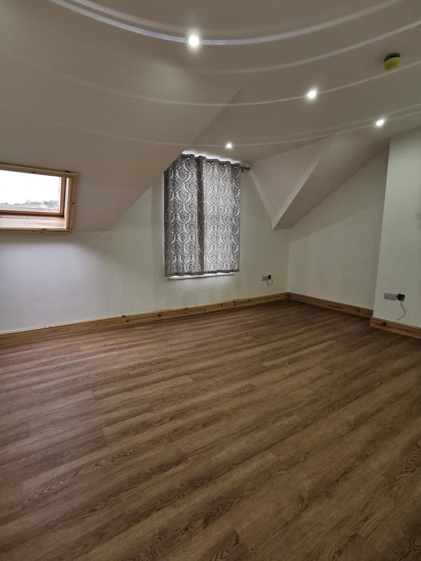 Flat Gwydr Crescent in Swansea
