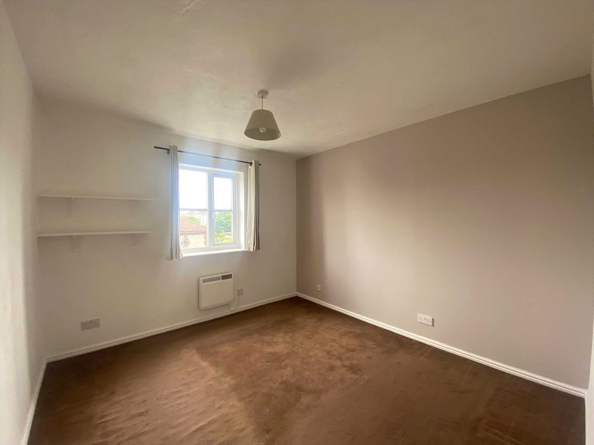 Flat Ensign Close in Southend-on-Sea