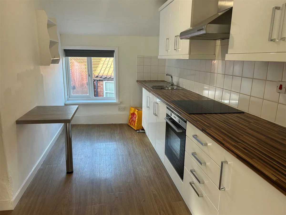 Flat Market Place in Pocklington