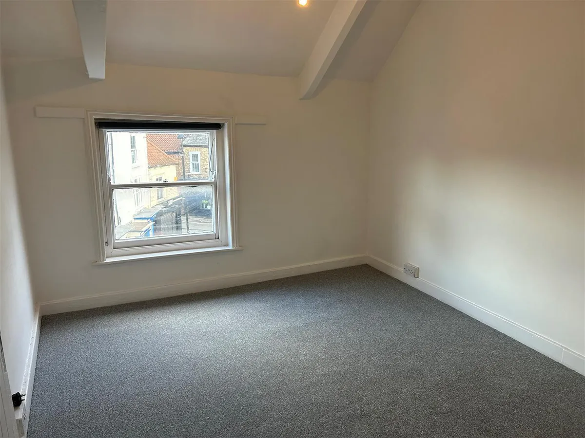 Flat Market Place in Pocklington