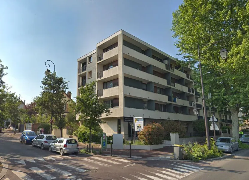 Flat Avenue Raymond Aron in Antony