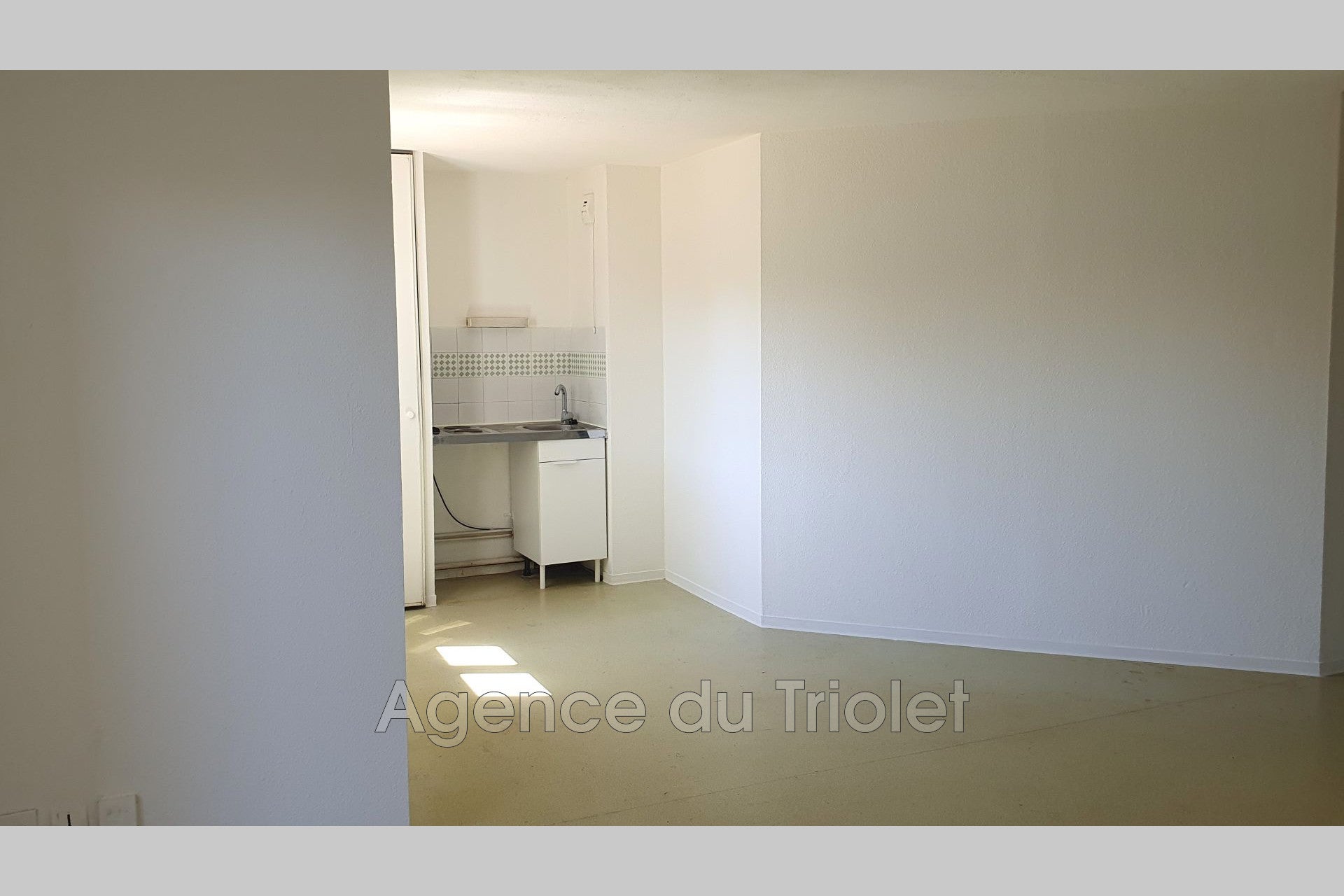 Chambre Place Alphonse Beau de Rochas à Grabels