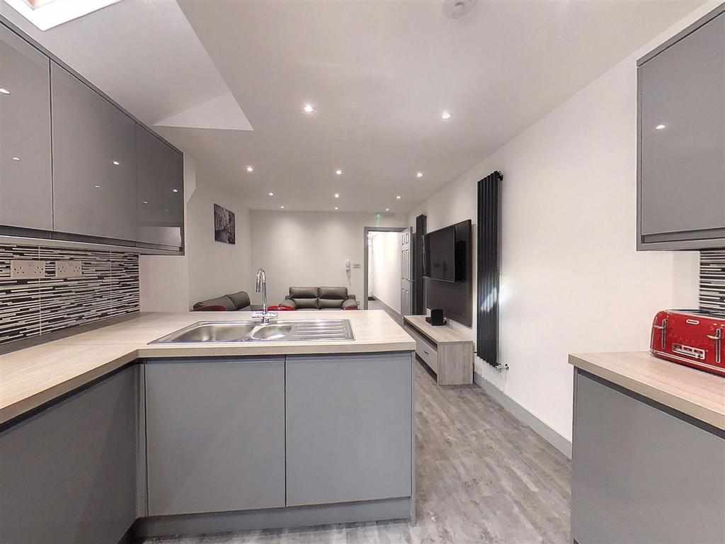 Flat Dawlish Road in Birmingham