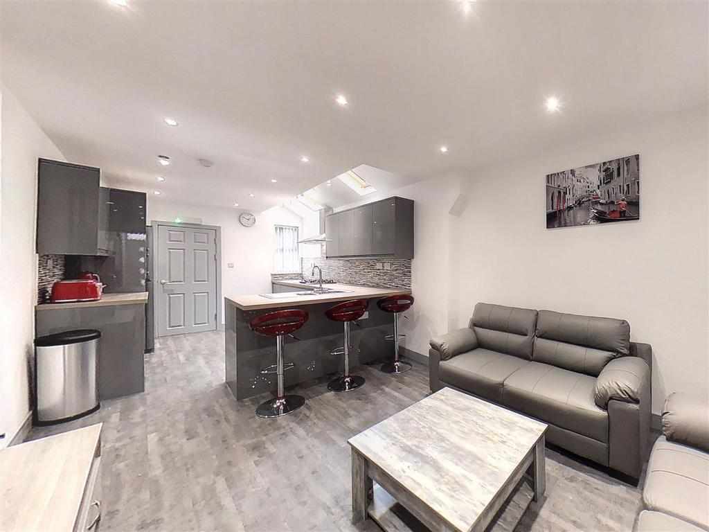Flat Dawlish Road in Birmingham