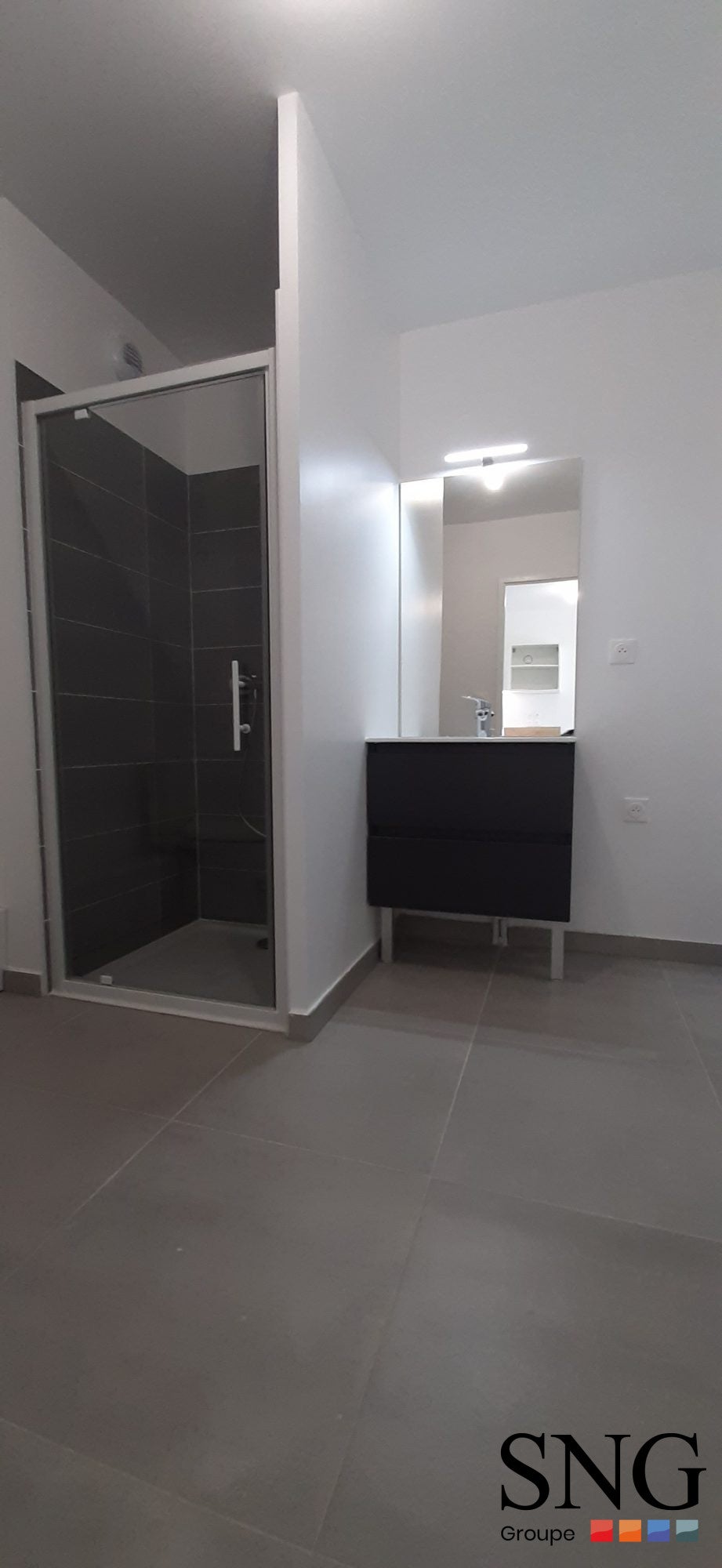 Appartement Avenue Monseigneur Robert Dalverny à Nîmes