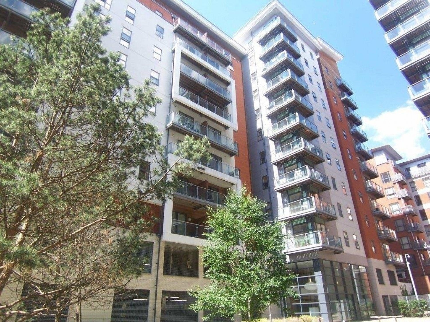 Flat Hornbeam Way in Manchester