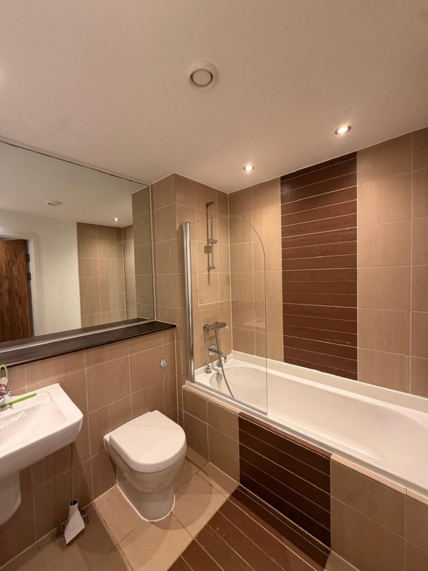 Flat Hornbeam Way in Manchester