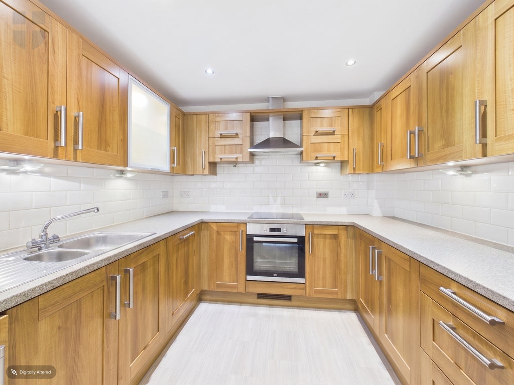 Flat Coxhill Way in Aylesbury