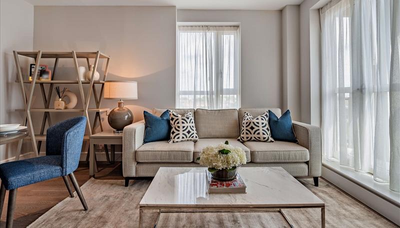 Flat Westferry Circus in Greater London