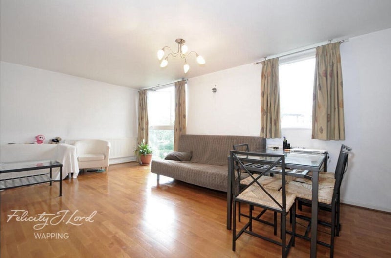 Flat Asher Way in Greater London