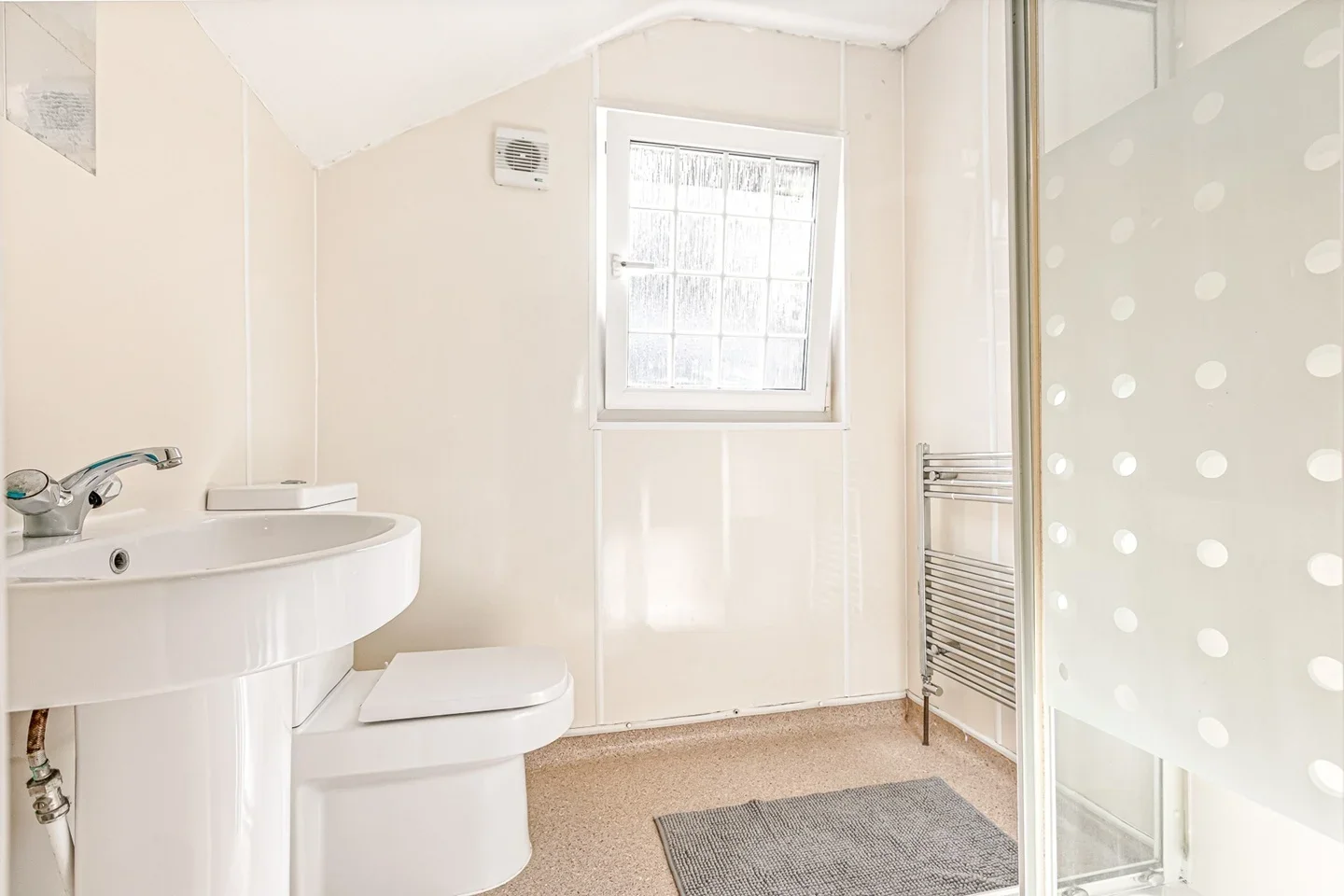 Room Old Shoreham Road in Brighton