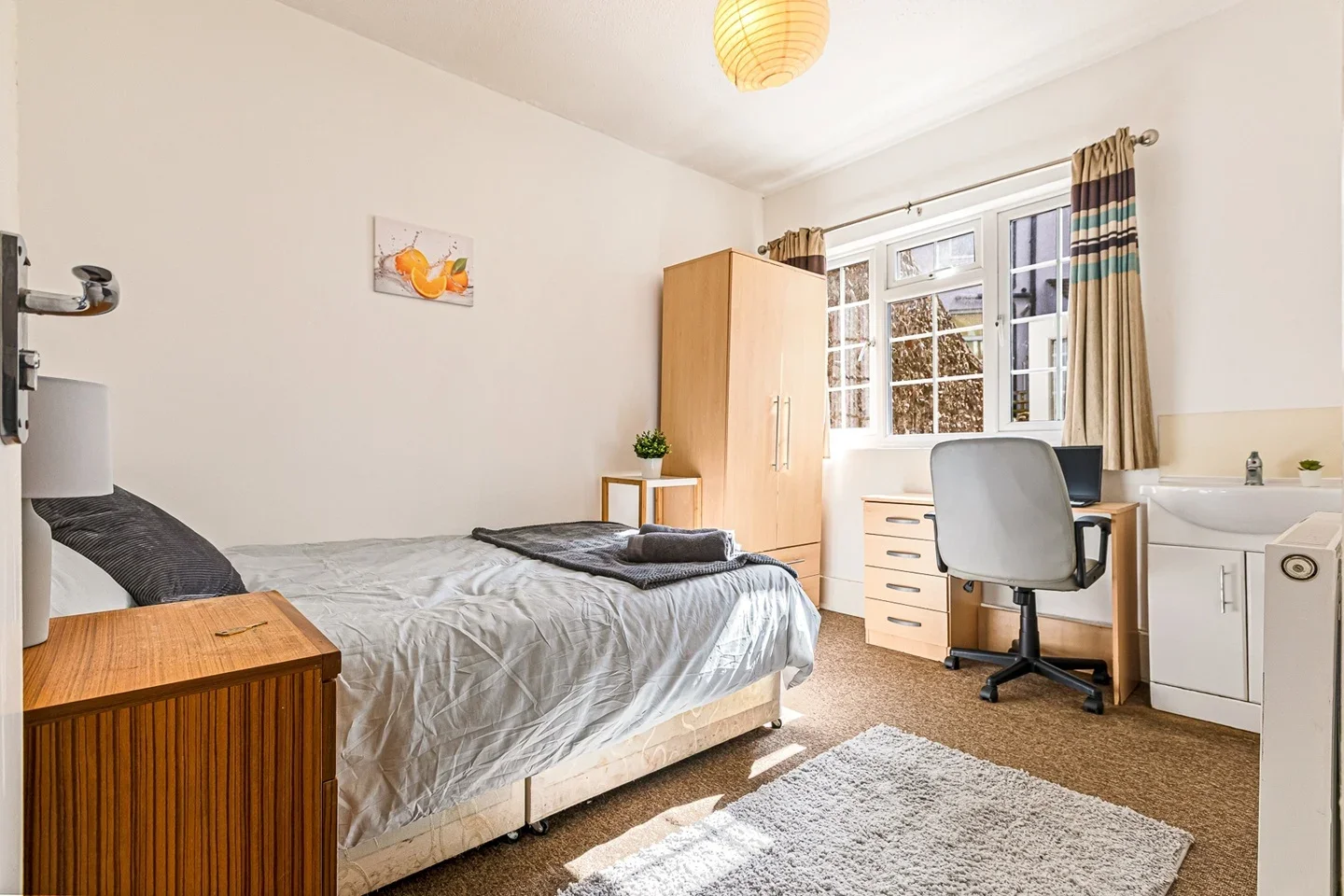 Room Old Shoreham Road in Brighton