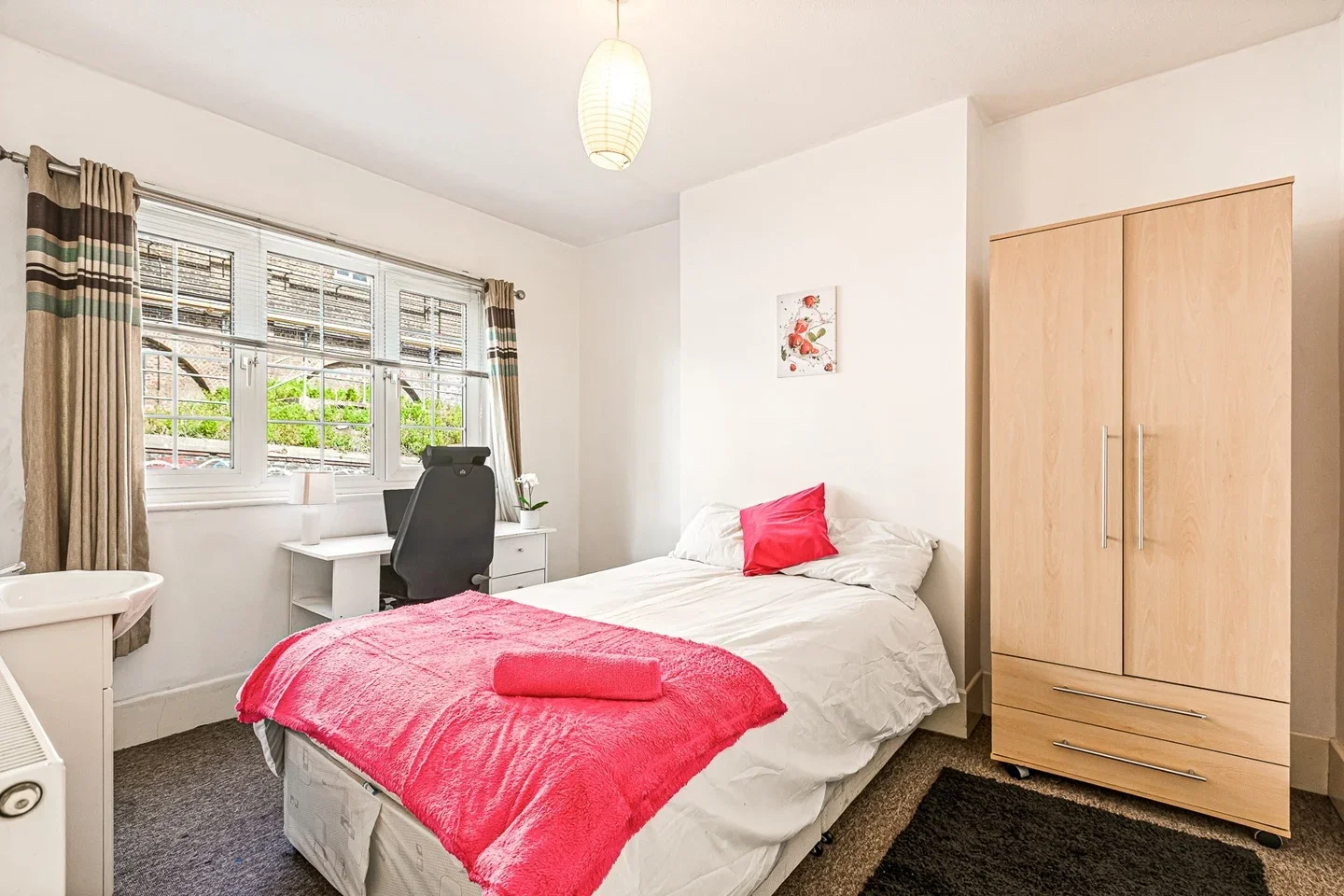 Room Old Shoreham Road in Brighton