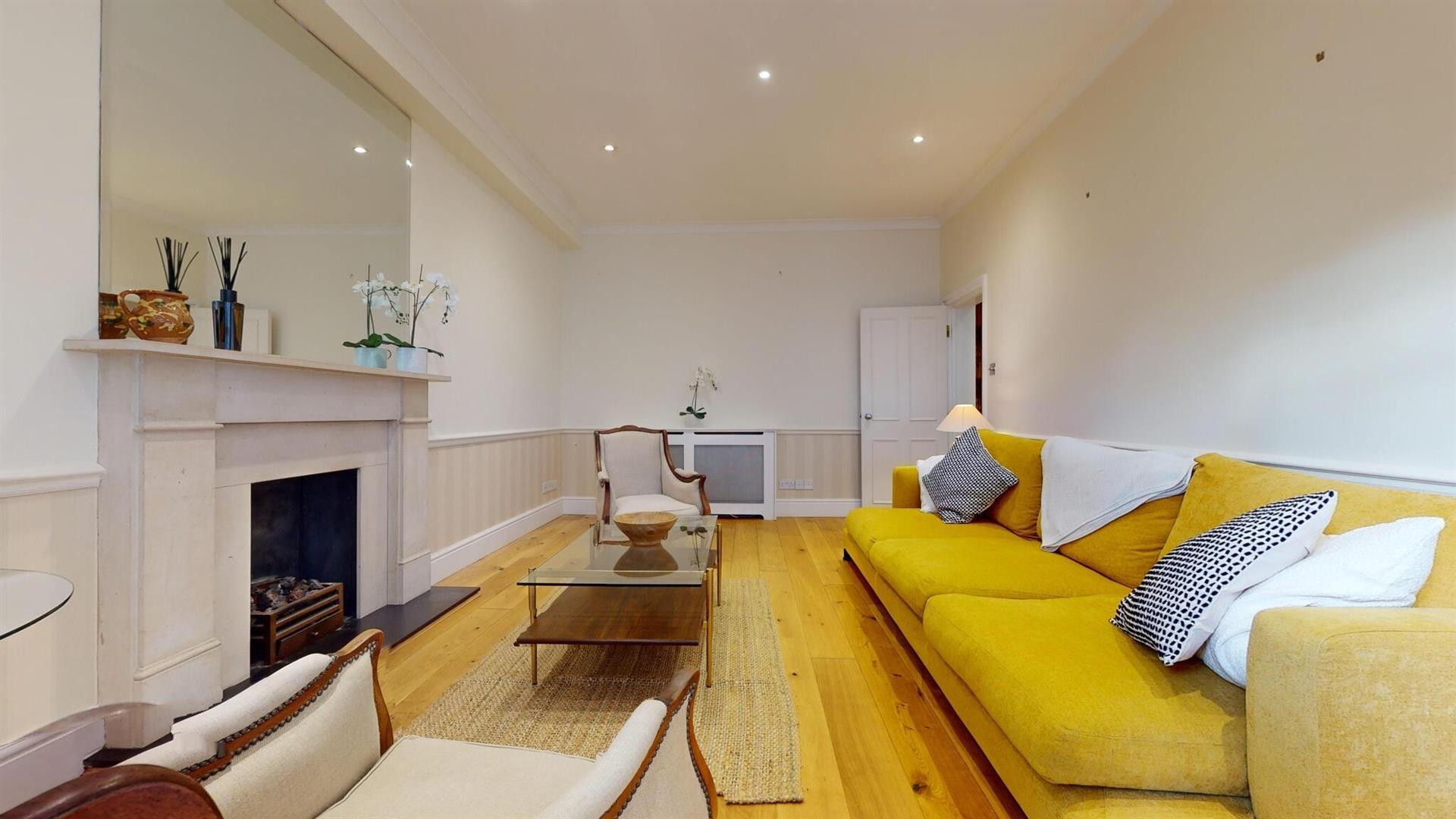 Flat Old Brompton Road in Greater London