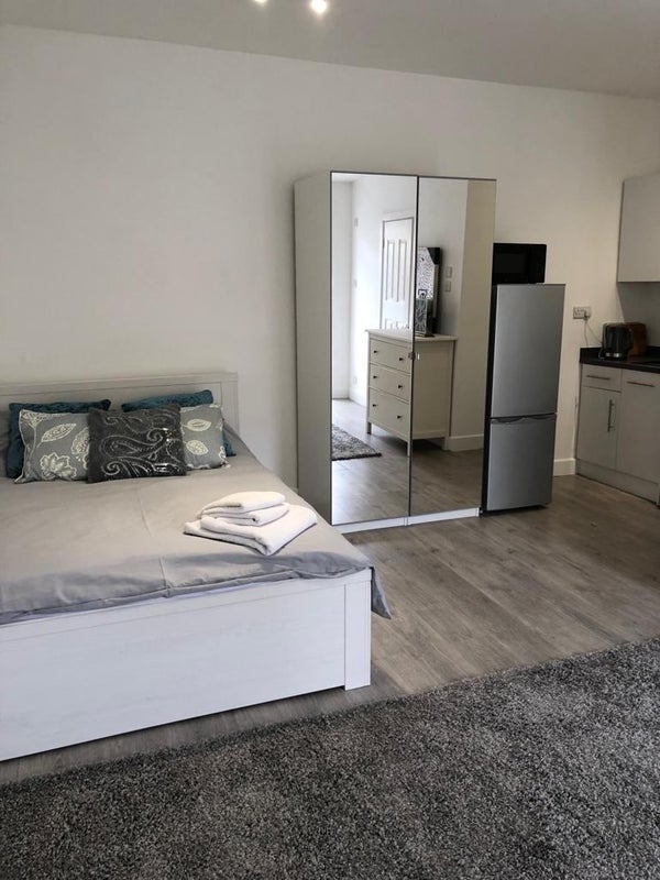 Room King Edward Street in Slough