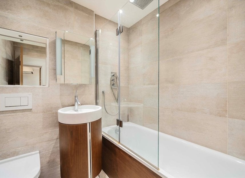 Flat Caxton Street in City of Westminster