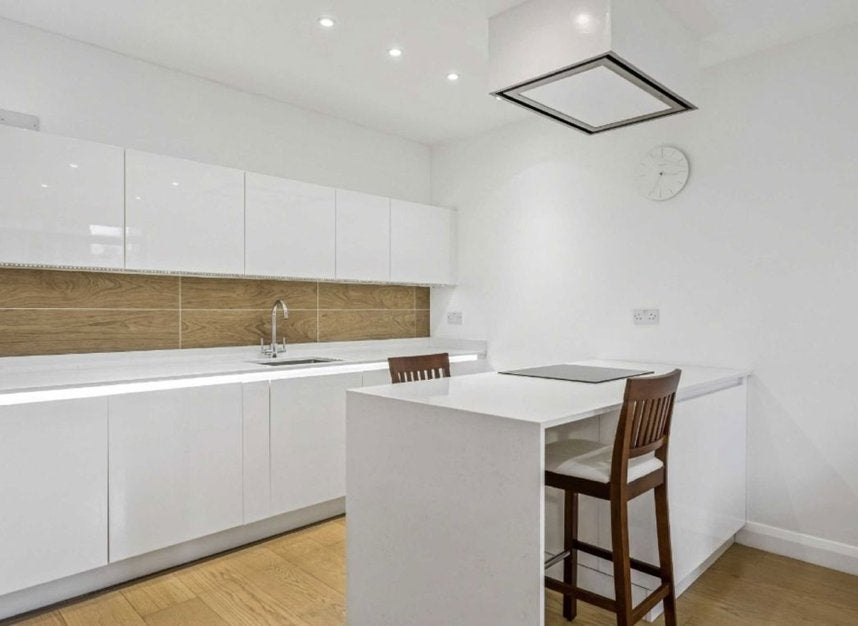 Flat Caxton Street in City of Westminster