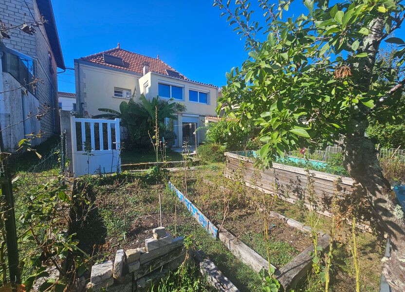 House Avenue des Arènes in Saintes