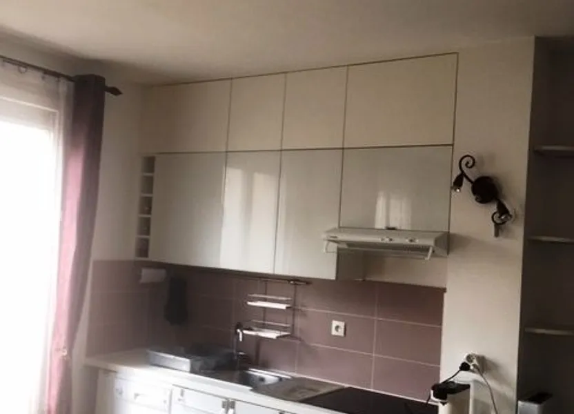 Appartement Place Lachambeaudie à Paris