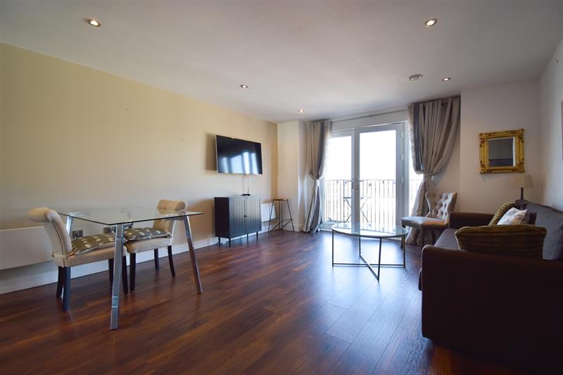Flat Ordsall Lane in Salford