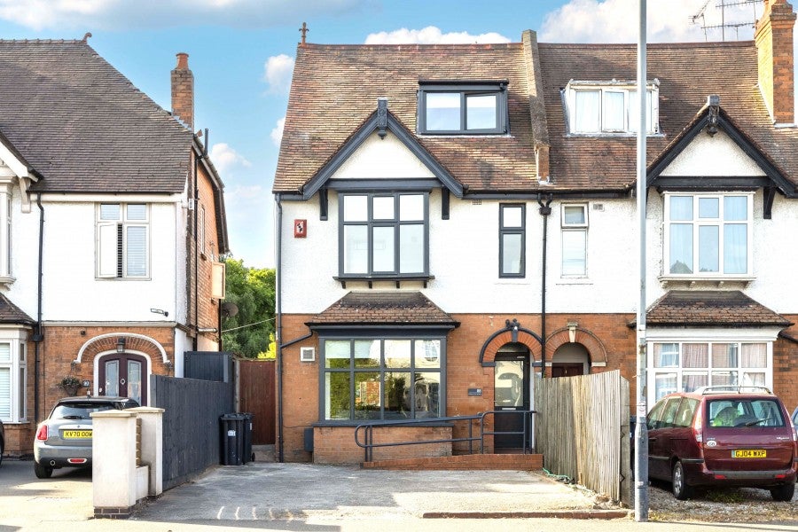 Room Emscote Road in Warwick