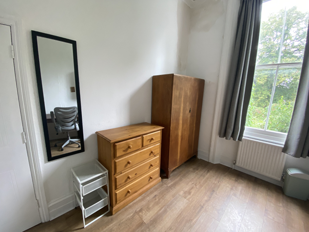 Room College Place in Greater London