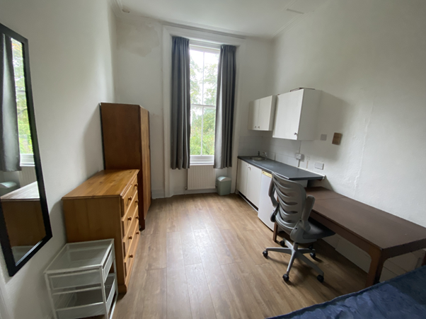 Room College Place in Greater London