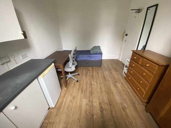 Room College Place in Greater London