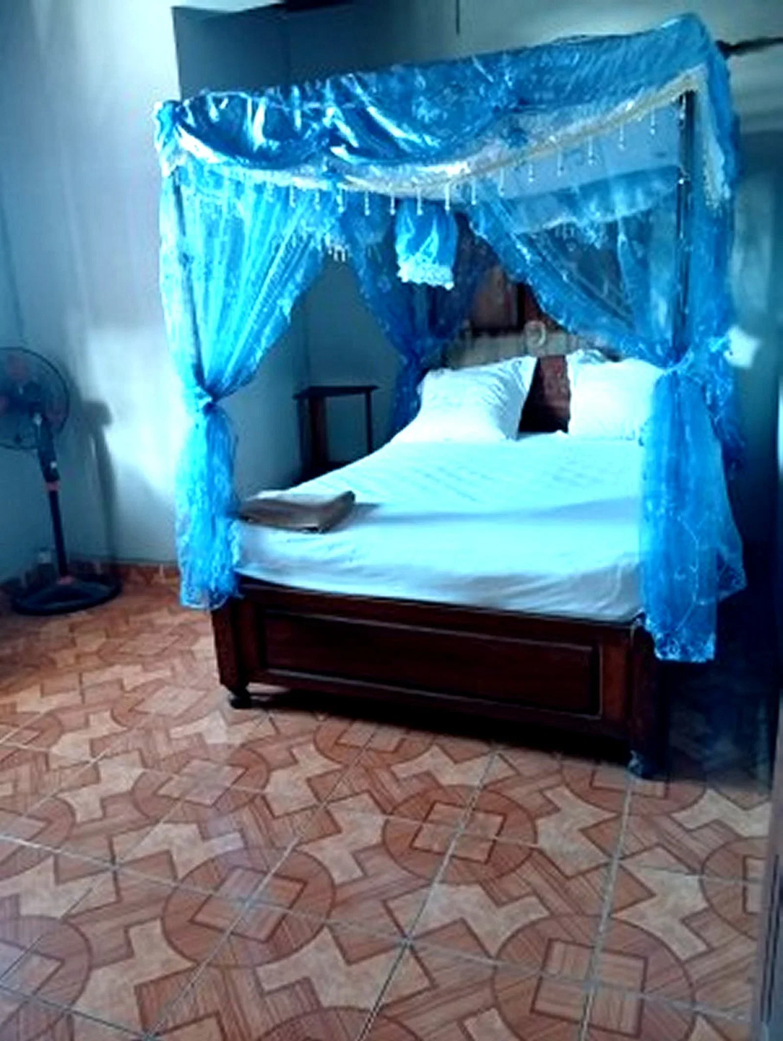 Room Impasse de Tamatave in Marseille