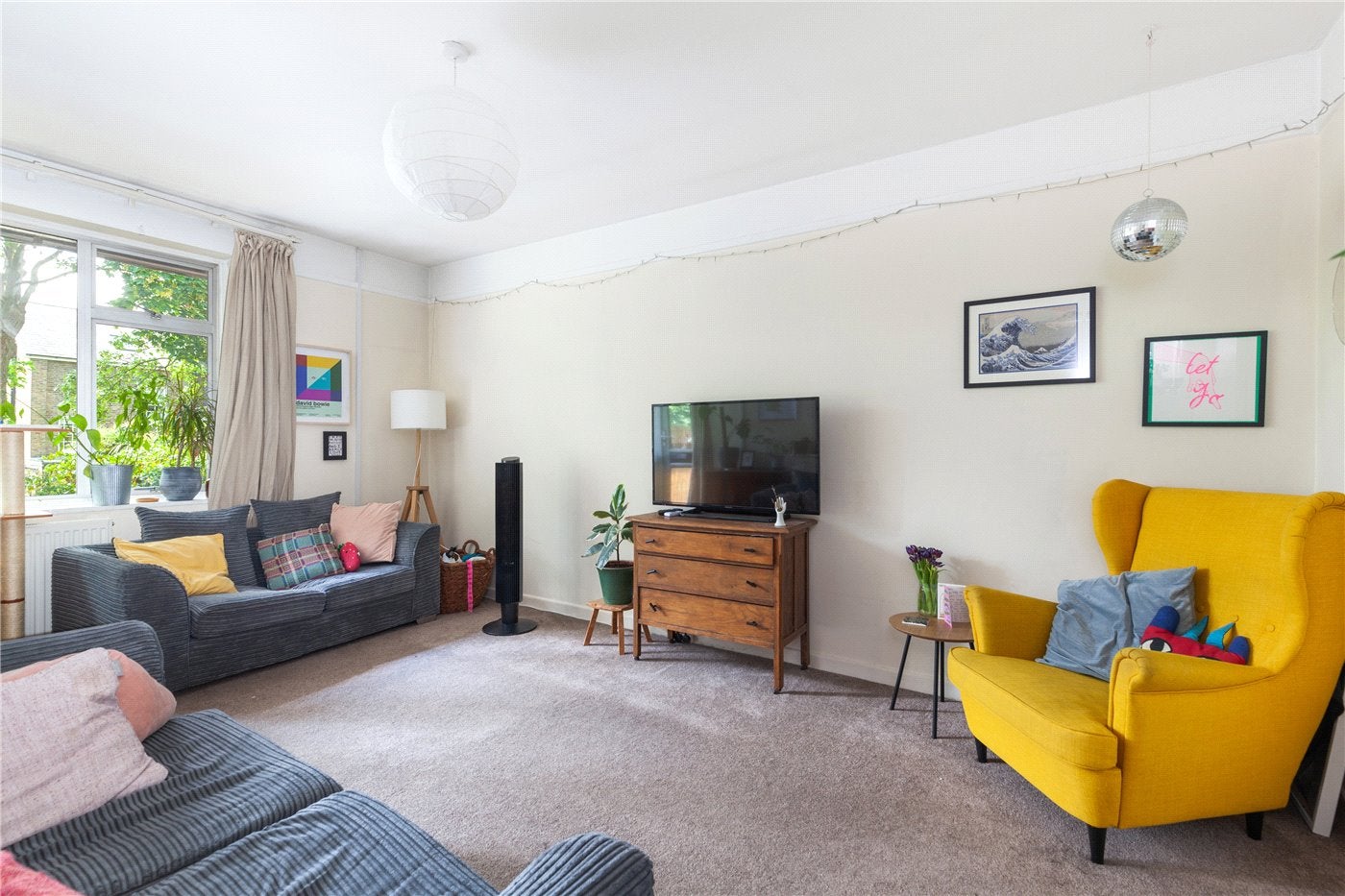 Flat Alwyne Square in Greater London