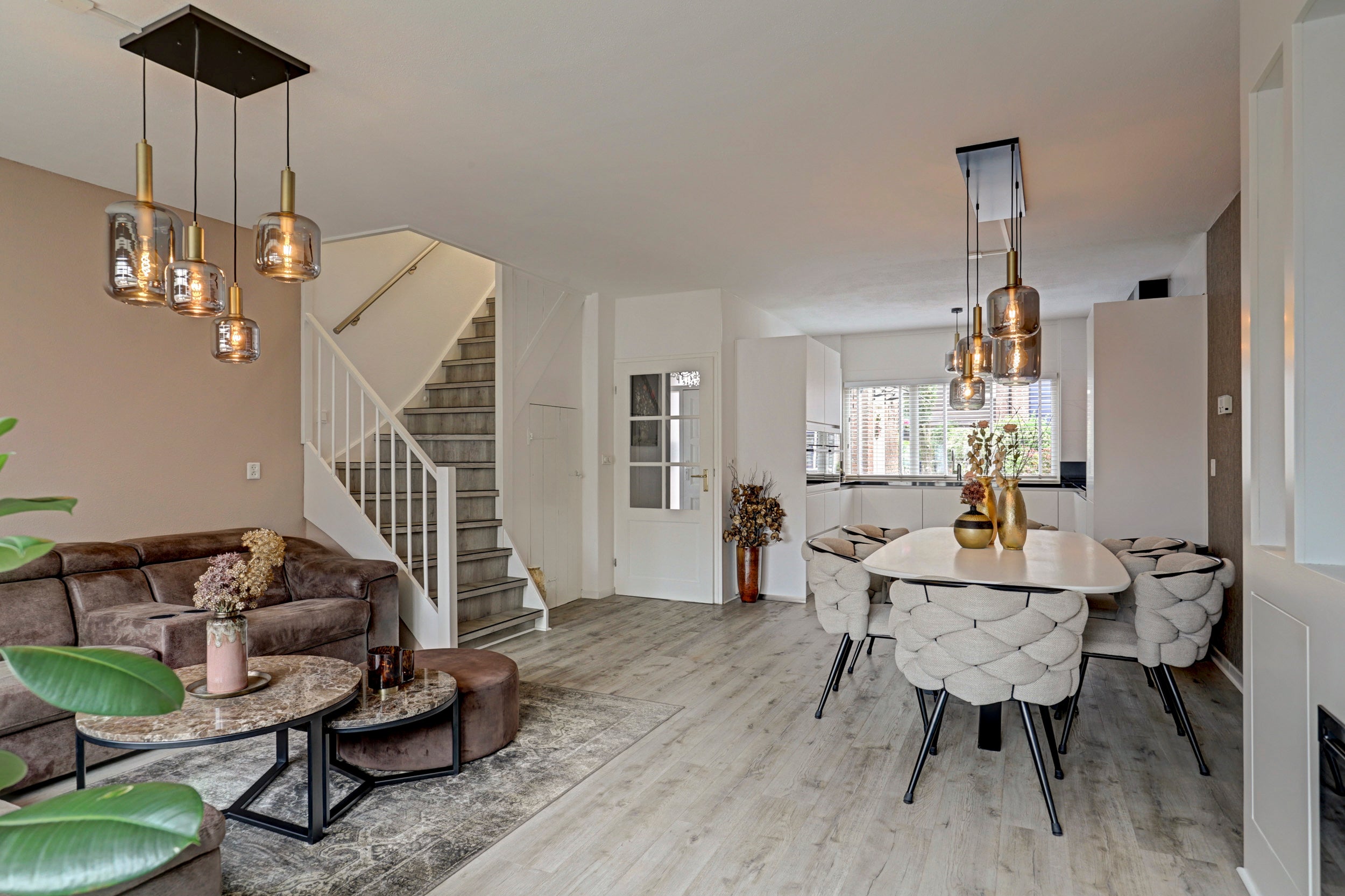 Hoekwoning te koop: Hoekkamp 1, Hendrik-Ido-Ambacht
