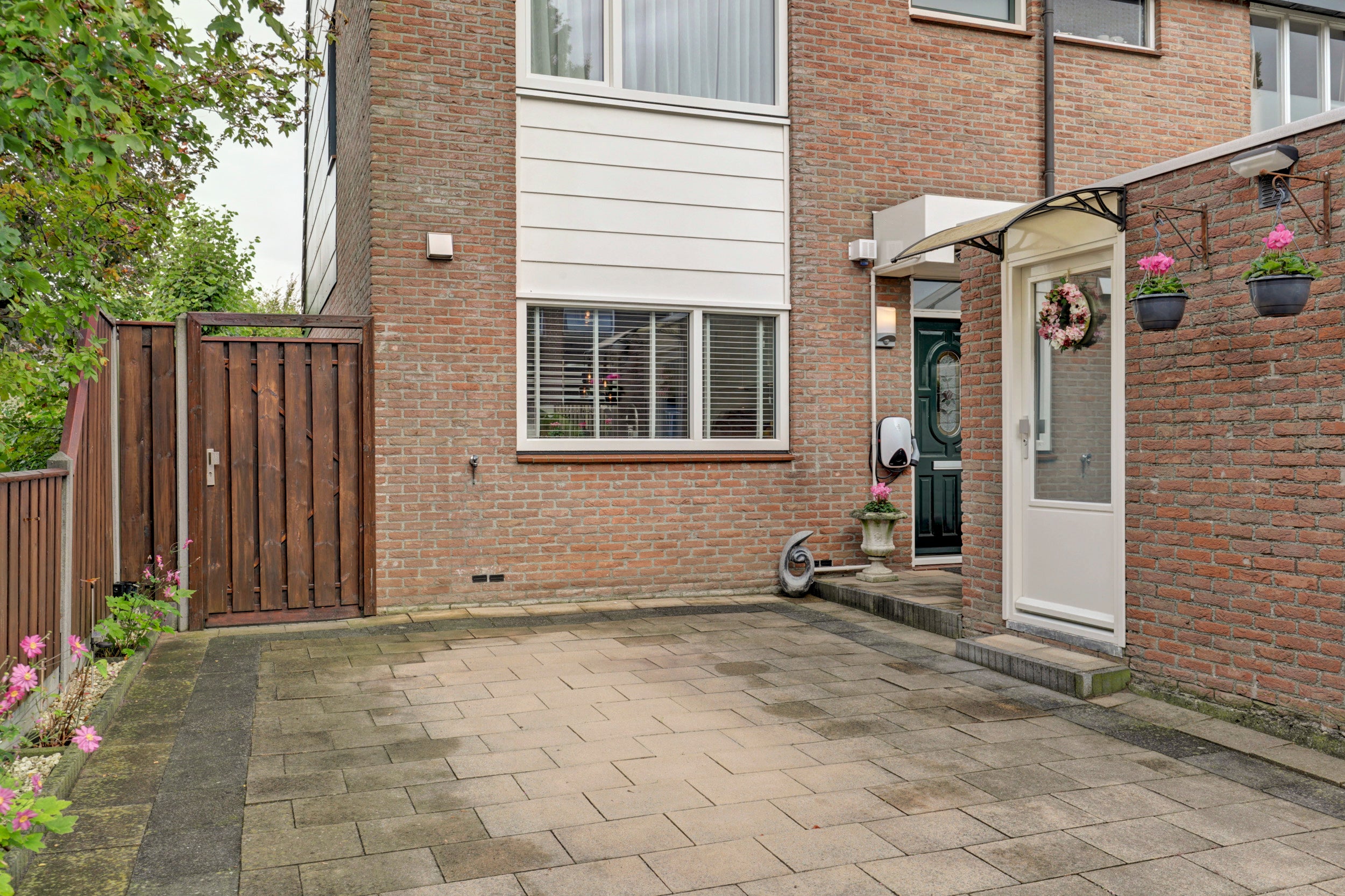 Hoekwoning te koop: Hoekkamp 1, Hendrik-Ido-Ambacht