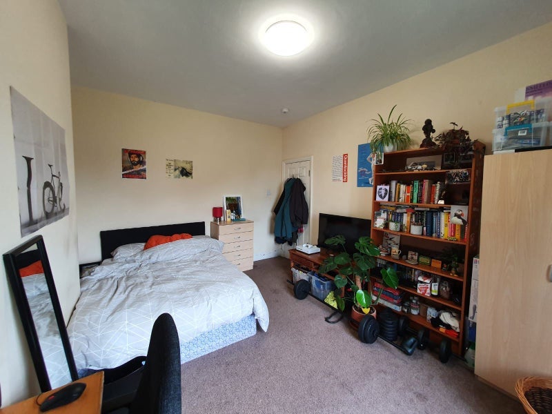 Room Rye Bank Road in Trafford