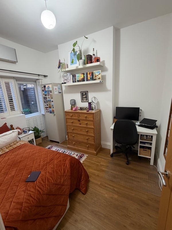 Room Disraeli Road in Greater London