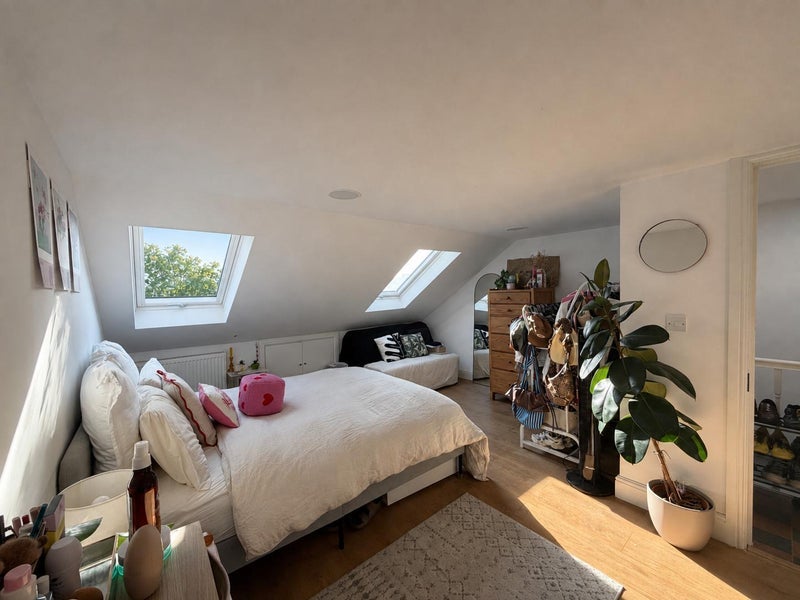 Room Burghley Road in Greater London