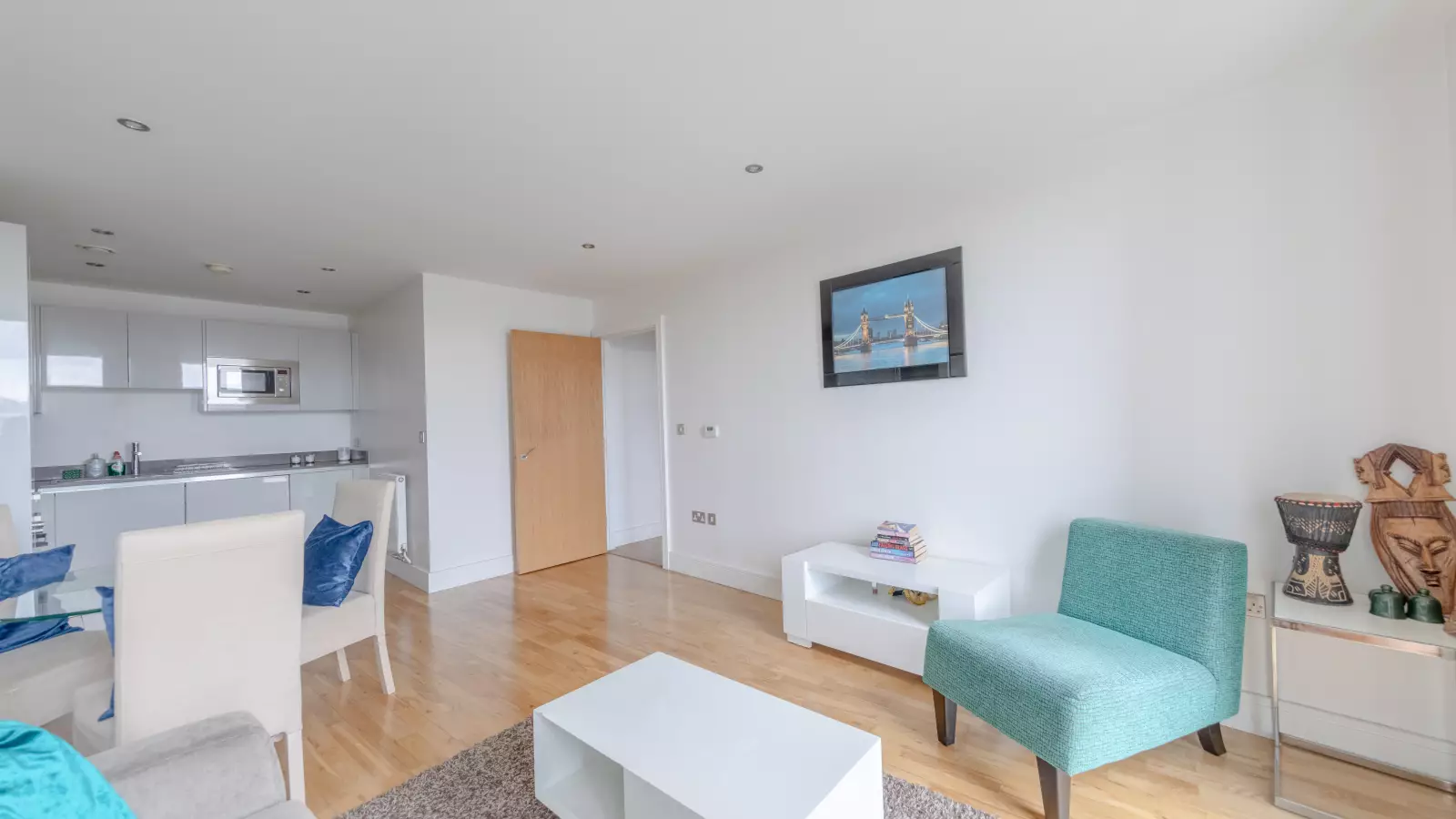 Flat Brookmill Road in Greater London
