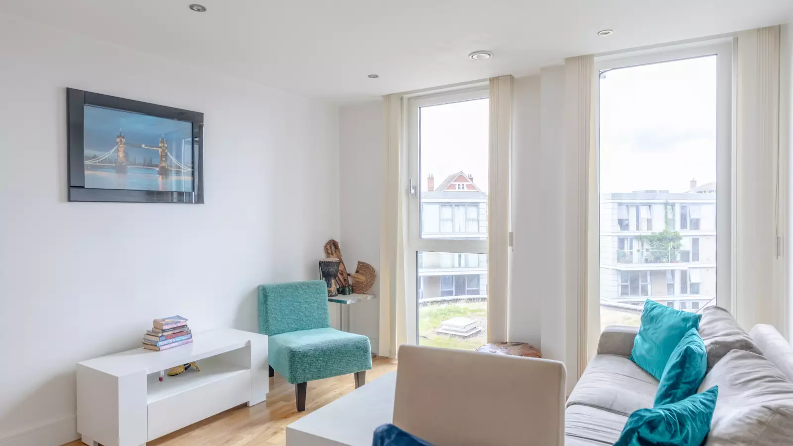 Flat Brookmill Road in Greater London