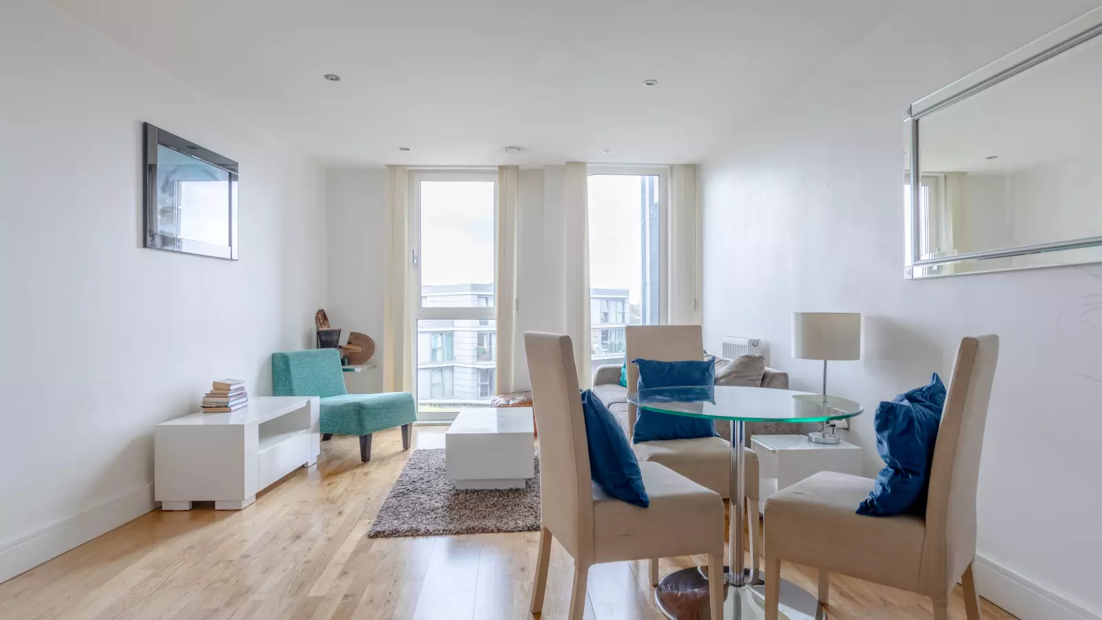 Flat Brookmill Road in Greater London