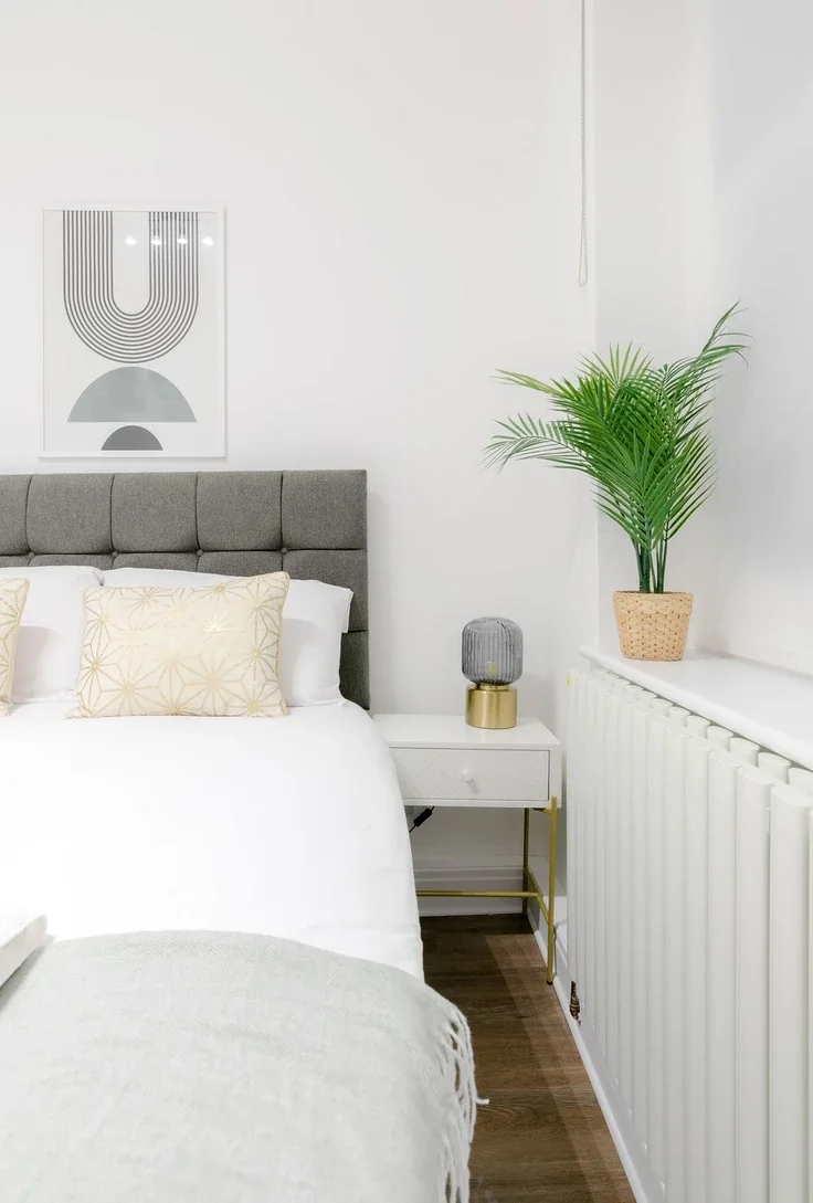 Flat Nassau Street in City of Westminster