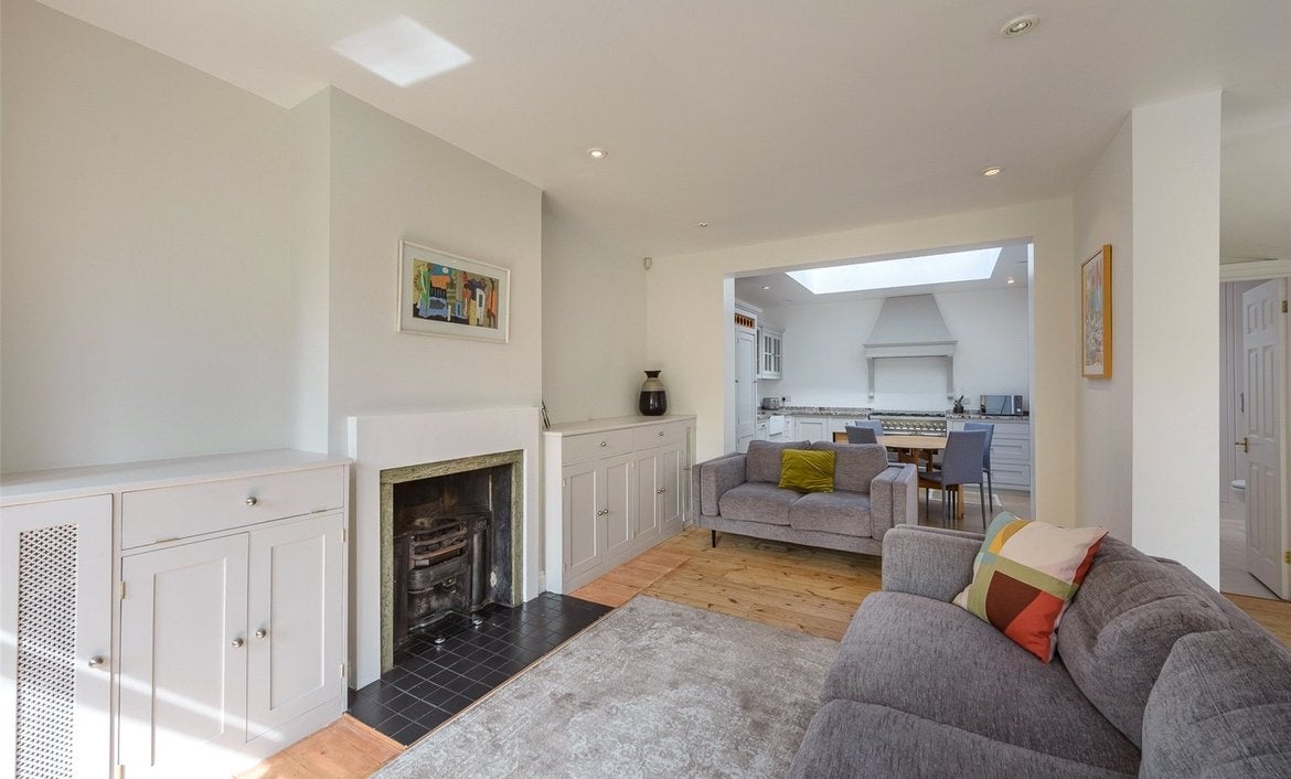 House Carlisle Lane in Greater London