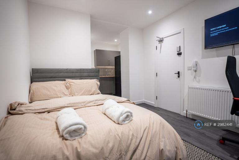 Room Canterbury Road in Folkestone and Hythe District