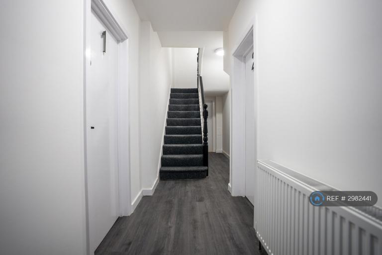 Room Canterbury Road in Folkestone and Hythe District